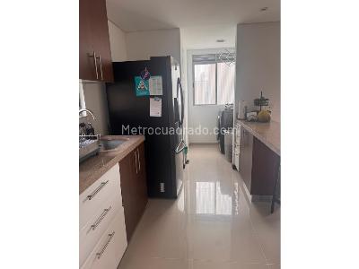Apartamento en venta en El Poblado, Medellín · foto 5 de 13