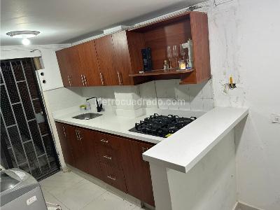 Apartamento en venta en Almeria, Medellín · foto 3 de 14