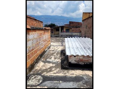 Casa de 4 alcobas en venta en Guayabal, Medellín, 112 m² · foto 9 de 9