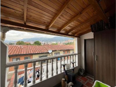 Casa de 5 alcobas en venta en El Dorado, Envigado, 250 m² · foto 7 de 17