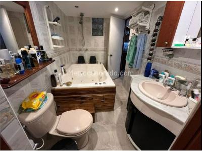 Casa de 5 alcobas en venta en El Dorado, Envigado, 250 m² · foto 16 de 17
