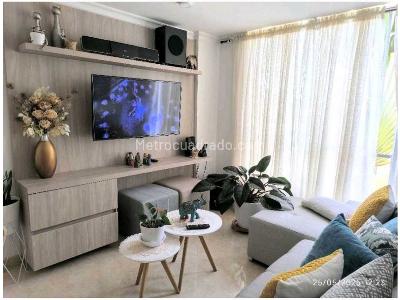 Apartamento de 3 alcobas en venta en San Javier, Medellín, 52 m² · foto 2 de 16