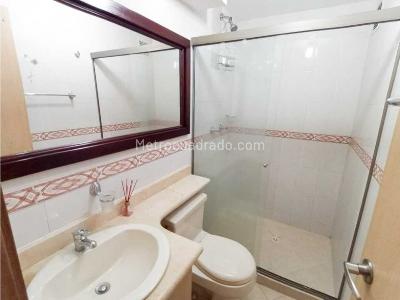 Apartamento de 3 alcobas en venta en Conquistadores, Medellín, 174 m² · foto 20 de 20