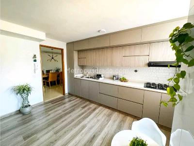 Apartamento de 3 alcobas en venta en Conquistadores, Medellín, 120 m² · foto 8 de 17