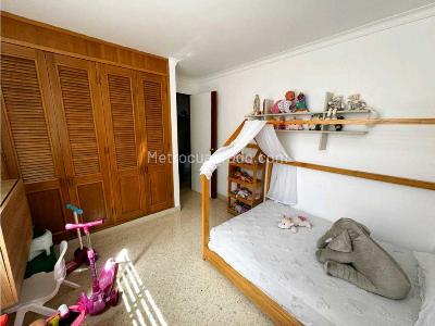 Apartamento de 3 alcobas en venta en Conquistadores, Medellín, 120 m² · foto 12 de 17