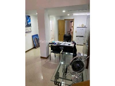 Apartamento de 1 alcoba en venta en Laureles / Occidente, Medellín, 85 m² · foto 2 de 16