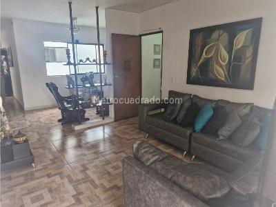 Casa de 3 alcobas en venta en Porvenir, Medellín, 164 m² · foto 2 de 16