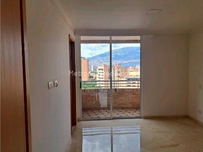 Apartamento en venta en Laureles En Medellin, Medellín · foto 3 de 20