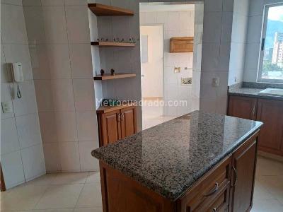 Apartamento en venta en Laureles En Medellin, Medellín · foto 8 de 20
