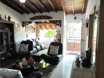 Casa de 3 alcobas en venta en Belen La Gloria, Medellín, 129 m² · foto 2 de 20