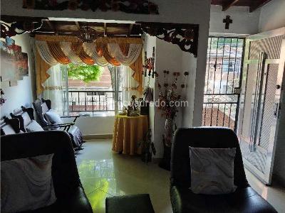 Casa de 3 alcobas en venta en Belen La Gloria, Medellín, 129 m² · foto 3 de 20