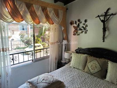 Casa de 3 alcobas en venta en Belen La Gloria, Medellín, 129 m² · foto 9 de 20