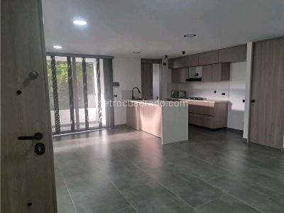 Apartamento de 3 alcobas en venta en La Castellana, Medellín, 106 m² · foto 3 de 9