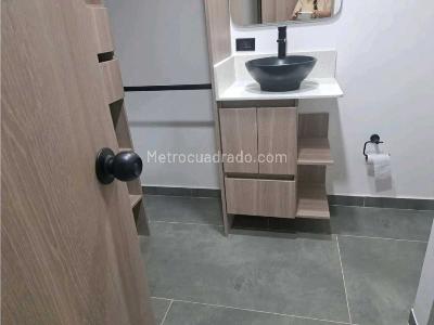 Apartamento de 3 alcobas en venta en La Castellana, Medellín, 106 m² · foto 4 de 9