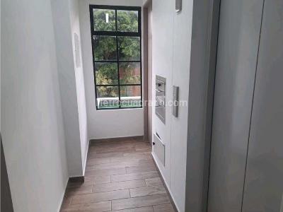 Apartamento de 3 alcobas en venta en La Castellana, Medellín, 106 m² · foto 8 de 9