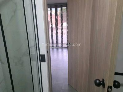 Apartamento de 3 alcobas en venta en La Castellana, Medellín, 106 m² · foto 9 de 9