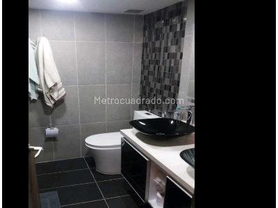 Apartamento de 3 alcobas en venta en 1er Parque Laureles, Medellín, 195 m² · foto 14 de 18