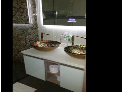 Apartamento de 3 alcobas en venta en 1er Parque Laureles, Medellín, 195 m² · foto 17 de 18