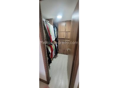 Apartamento de 2 alcobas en venta en Parque Principal, Sabaneta, 66 m² · foto 12 de 16