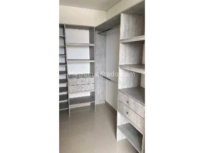 Apartamento de 3 alcobas en venta en Simon Bolivar En La Comuna 12 De Medellin, Medellín, 97 m² · foto 13 de 18