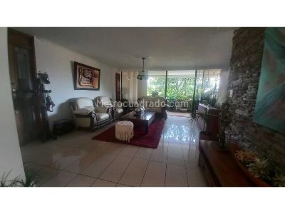 Apartamento de 3 alcobas en venta en Las Lomas, Medellín, 167 m² · foto 3 de 20