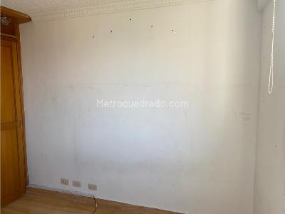 Apartamento de 3 alcobas en venta en Almeria En La Comuna 12 De Medellin, Medellín, 100 m² · foto 3 de 20