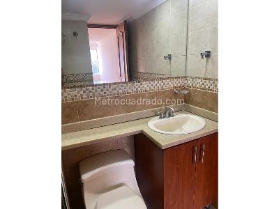 Apartamento de 3 alcobas en venta en Almeria En La Comuna 12 De Medellin, Medellín, 100 m² · foto 16 de 20