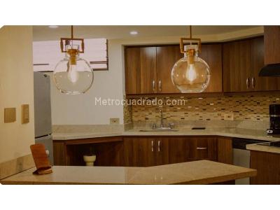 Apartaestudio en venta en El Poblado Provenza, Medellín, 74 m² · foto 2 de 20