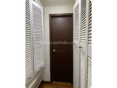 Apartaestudio en venta en El Poblado Provenza, Medellín, 74 m² · foto 18 de 20