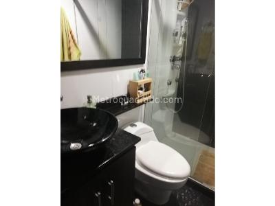 Apartamento de 2 alcobas en venta en El Dorado, Envigado, 68 m² · foto 2 de 14