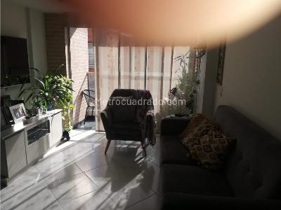 Apartamento de 2 alcobas en venta en El Dorado, Envigado, 68 m² · foto 7 de 14