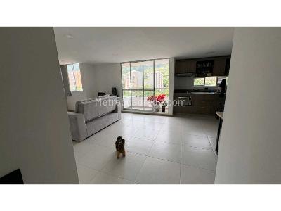 Apartamento de 2 alcobas en venta en Las Antillas, Envigado, 67 m² · foto 10 de 13