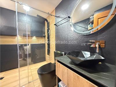 Apartamento de 4 alcobas en venta en Lorena, Medellín, 163 m² · foto 2 de 20