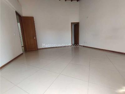 Apartamento en venta en Aves Maria, Sabaneta · foto 8 de 16