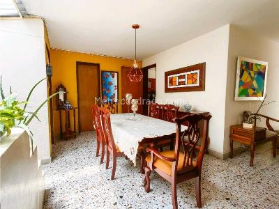 Casa de 5 alcobas en venta en Belen Rosales, Medellín, 154 m² · foto 2 de 20