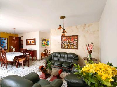 Casa de 5 alcobas en venta en Belen Rosales, Medellín, 154 m² · foto 3 de 20
