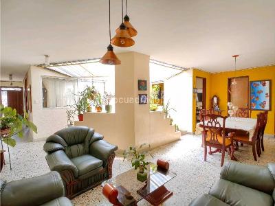 Casa de 5 alcobas en venta en Belen Rosales, Medellín, 154 m² · foto 11 de 20