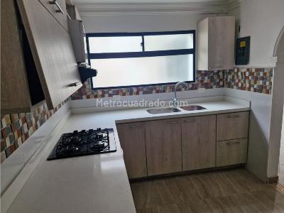 Casa de 3 alcobas en venta en La Matea, Medellín, 73 m² · foto 2 de 20