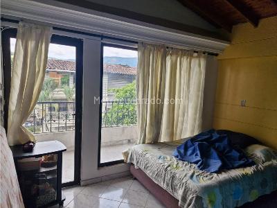 Casa de 3 alcobas en venta en La Matea, Medellín, 73 m² · foto 12 de 20