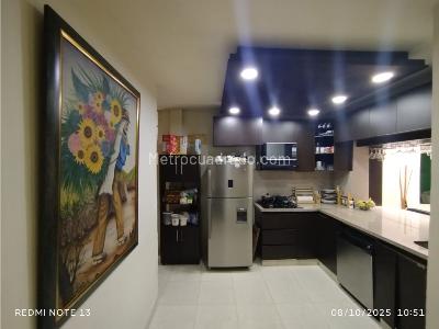 Casa de 5 alcobas en venta en Laureles, Medellín, 350 m² · foto 13 de 20