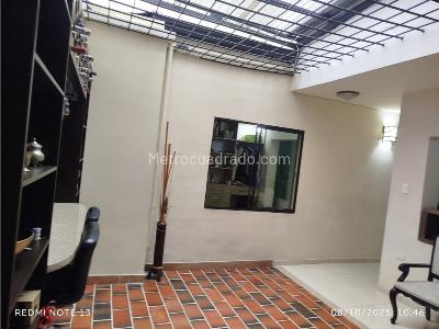 Casa de 5 alcobas en venta en Laureles, Medellín, 350 m² · foto 17 de 20