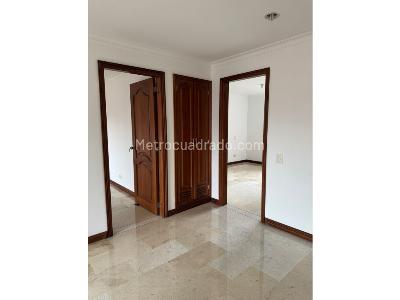 Apartamento de 3 alcobas en venta en 2do Parque Laureles, Medellín, 180 m² · foto 7 de 11