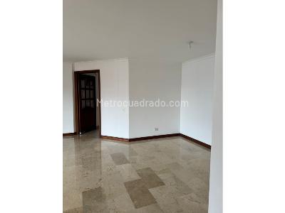 Apartamento de 3 alcobas en venta en 2do Parque Laureles, Medellín, 180 m² · foto 8 de 11