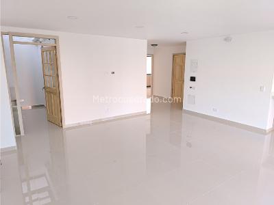 Apartamento de 3 alcobas en venta en Alameda, Medellín, 132 m² · foto 4 de 13