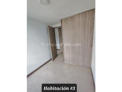 Apartamento de 3 alcobas en venta en Los Alcazares, Sabaneta, 67 m² · foto 4 de 14
