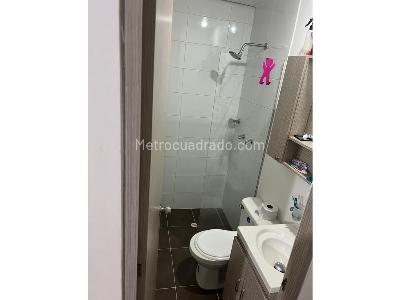 Apartamento de 3 alcobas en venta en Los Alcazares, Sabaneta, 59 m² · foto 9 de 10