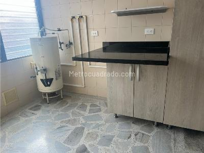Apartamento en venta en Laureles, Medellín · foto 4 de 15
