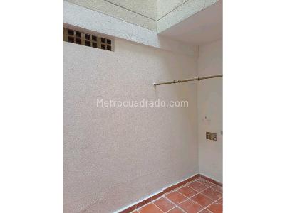 Casa de 5 alcobas en venta en Laureles En La Comuna 11 De Medellin, Medellín, 230 m² · foto 11 de 12