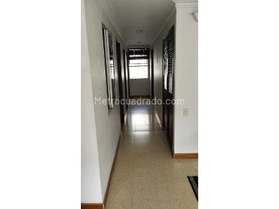 Apartamento de 3 alcobas en venta en Laureles En La Comuna 11 De Medellin, Medellín, 90 m² · foto 4 de 7