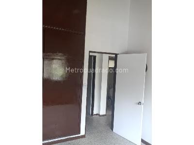 Casa de 4 alcobas en venta en Simon Bolivar, Medellín, 221 m² · foto 5 de 20